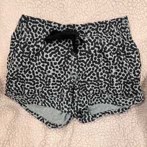 Lululemon Blue & Black Polka Dot Play All Day Shorts - Size 6
